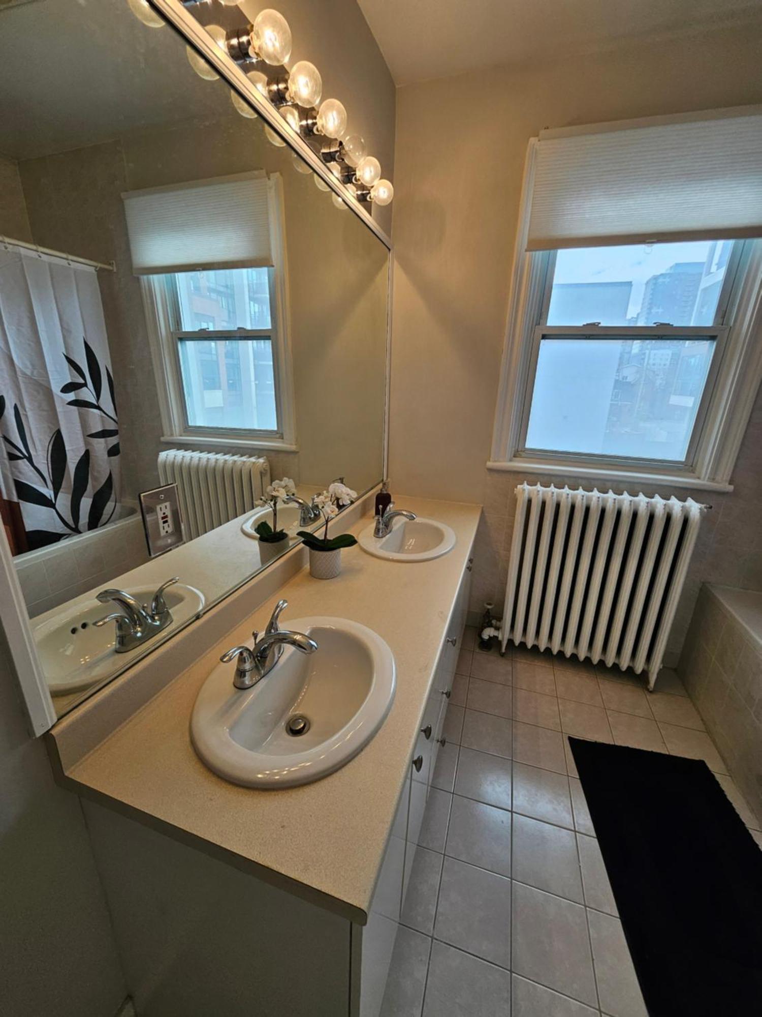 Ottawa Downtown Cozy Guesthouse المظهر الخارجي الصورة