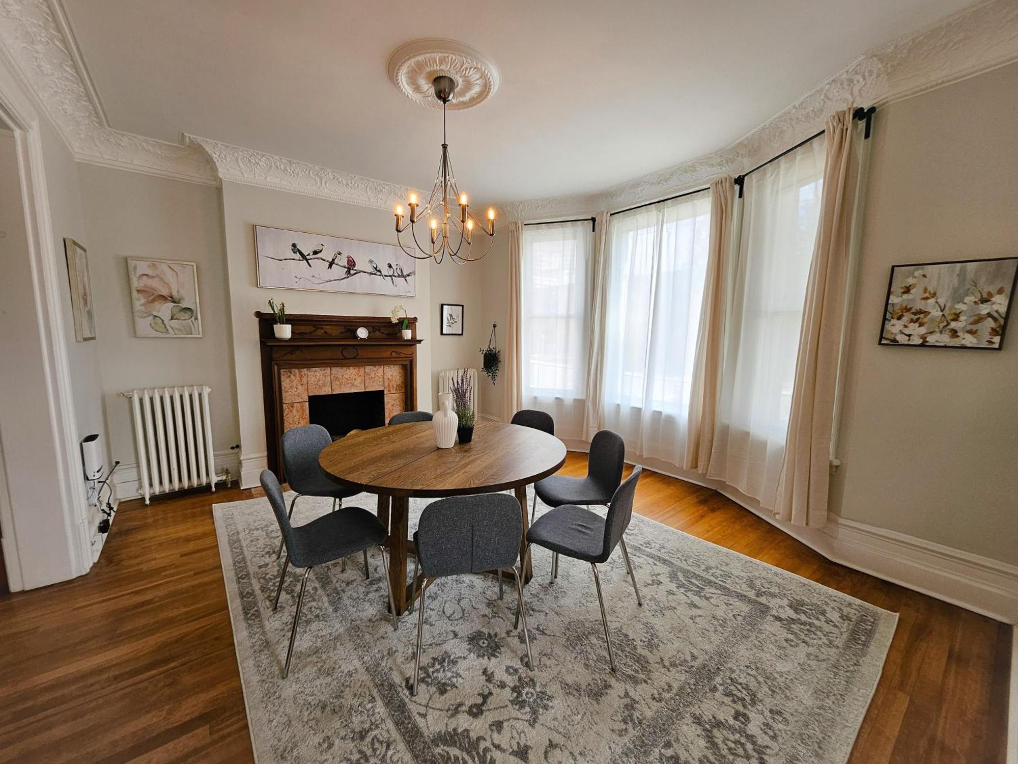 Ottawa Downtown Cozy Guesthouse المظهر الخارجي الصورة